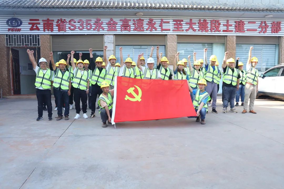 2022-12-24-剛構過江，銀龍起舞——永大高速羊蹄江大橋合龍！4.jpg